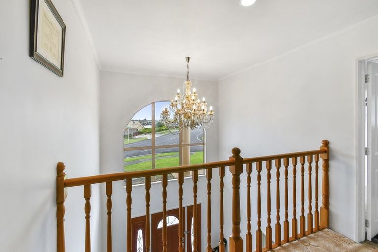 Photo of property in 1 Astelia Place, Goodwood Heights, Auckland, 2105