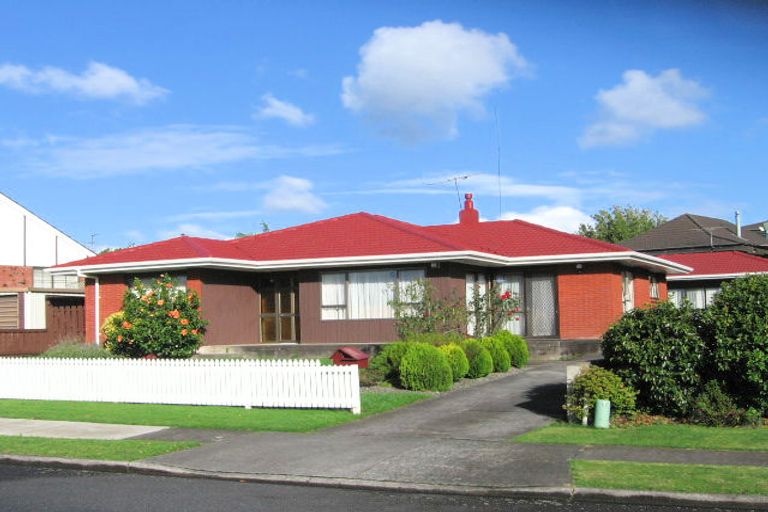 Photo of property in 35 Galloway Crescent, Farm Cove, Auckland, 2012