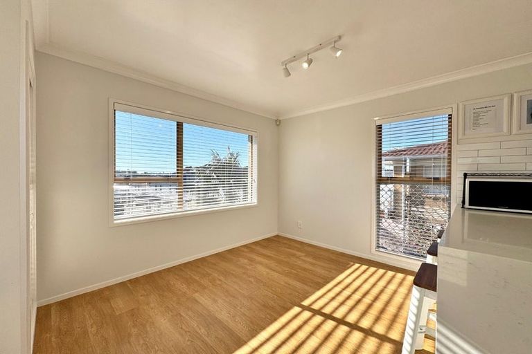 Photo of property in 3/26 Grande Vue Road, Hillpark, Auckland, 2102