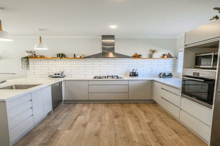 Photo of property in 6 Springside Court, Huntington, Hamilton, 3210