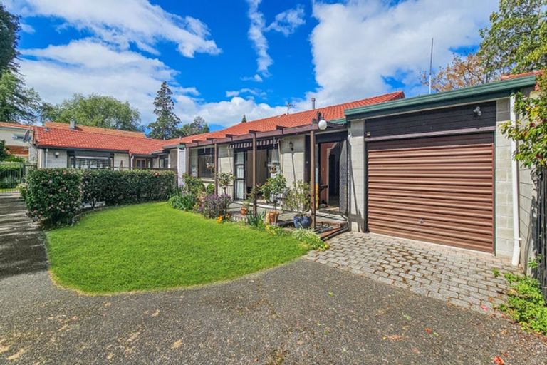 Photo of property in 2/505 Fitzroy Avenue, Hastings, 4122