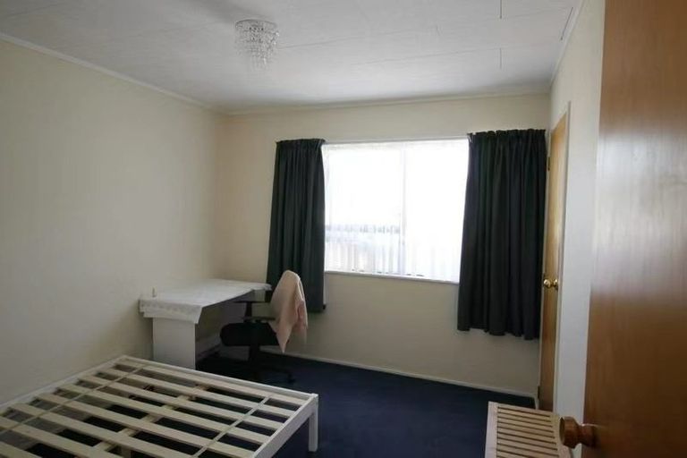 Photo of property in 75 Omapere Street, Whitby, Porirua, 5024