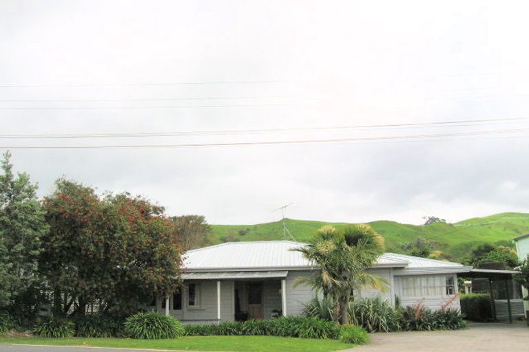 Photo of property in 18 Lysnar Street, Okitu, Gisborne, 4010
