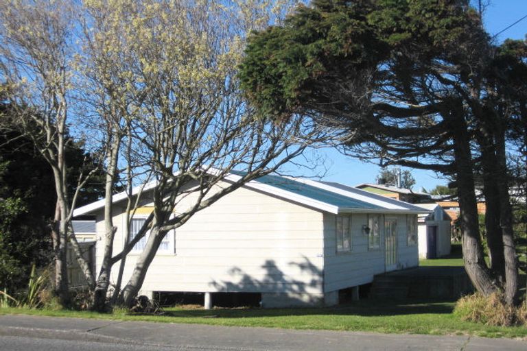 Photo of property in 595 Waitarere Beach Road, Waitarere Beach, Levin, 5510