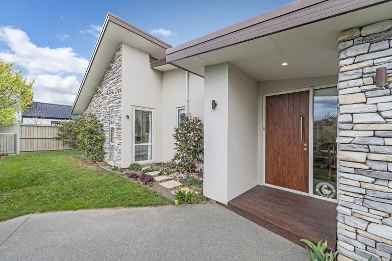 Photo of property in 6 Lira Place, Prebbleton, 7604