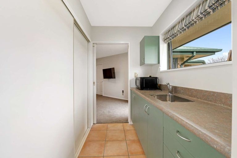 Photo of property in 34 Kiwi Avenue, Waikuku Beach, 7473