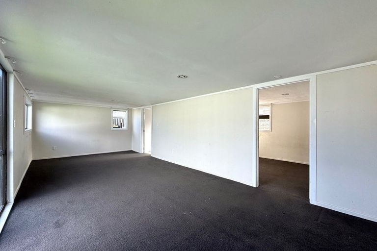Photo of property in 26 Courtenay Crescent, Mangere East, Auckland, 2024