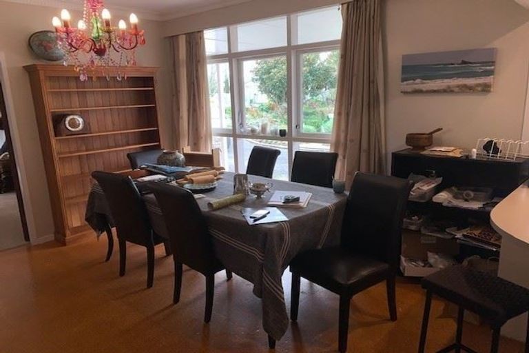 Photo of property in 25 Kensington Place, Fairfield, Hamilton, 3214