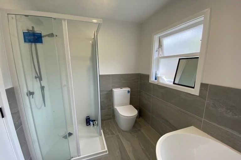 Photo of property in 25 Breton Grove, Kingston, Wellington, 6021