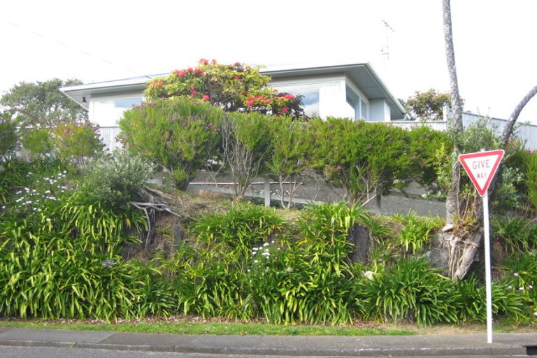 Photo of property in 2 Shortland Street, Lower Vogeltown, New Plymouth, 4310