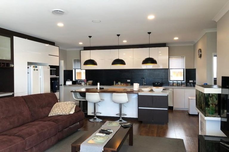 Photo of property in 2 Mullafin Road, Flat Bush, Auckland, 2019