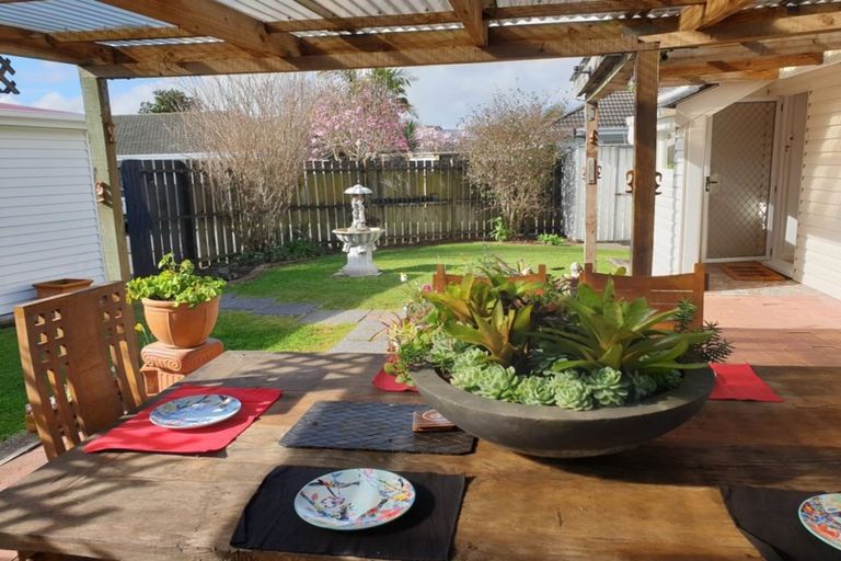 Photo of property in 1/93 Beach Road, Pahurehure, Papakura, 2113