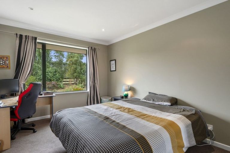 Photo of property in 40 Swamp Road, Loburn, Rangiora, 7472