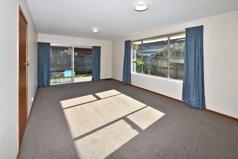 Photo of property in 3/61 Division Street, Riccarton, Christchurch, 8041