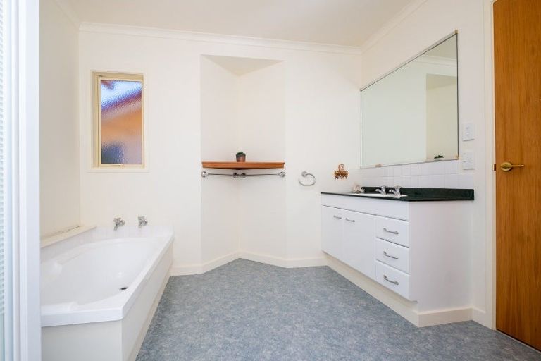 Photo of property in 11 Kaimata Road, Bay View, Napier, 4182
