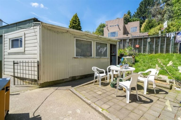 Photo of property in 97 Kaikorai Valley Road, Glenross, Dunedin, 9011