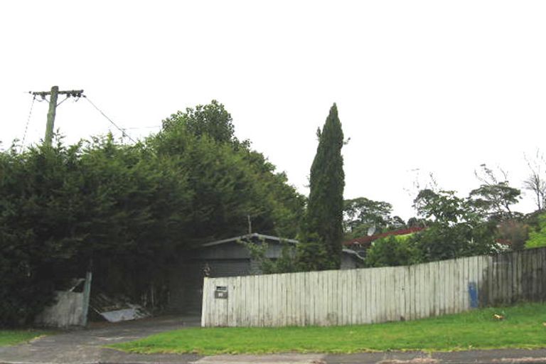 Photo of property in 13 Kahika Road, Birkdale, Auckland, 0626