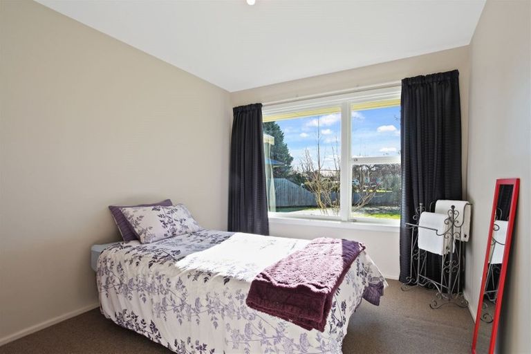 Photo of property in 1 Kingsgate Place, Burnside, Christchurch, 8053