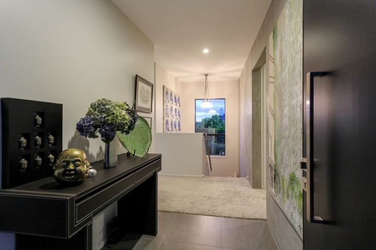 Photo of property in 82 Karamea Street, Whalers Gate, New Plymouth, 4310