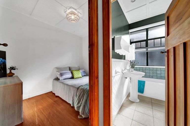 Photo of property in 31 Lyn Street, Lynmouth, New Plymouth, 4310