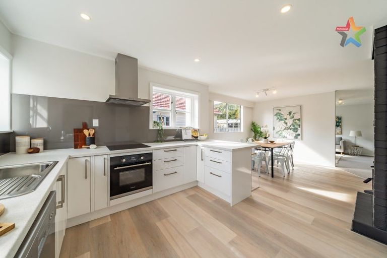 Photo of property in 19 Bell Road, Waiwhetu, Lower Hutt, 5010