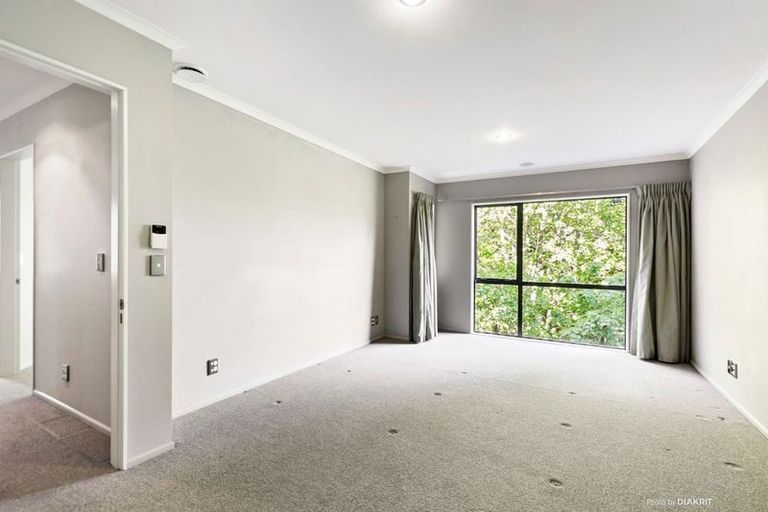 Photo of property in 5 Bank Road, Northland, Wellington, 6012
