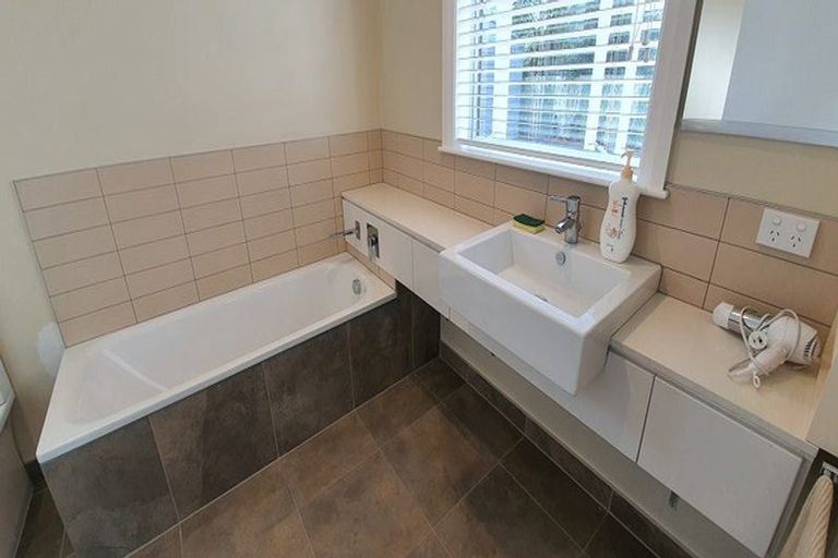 Photo of property in 37 Rogers Street, Sydenham, Christchurch, 8023