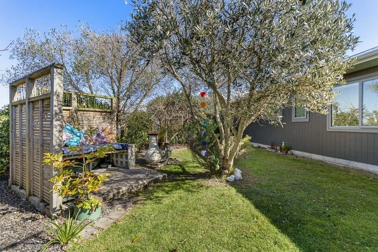 Photo of property in 13 Tararua Crescent, Carterton, 5713