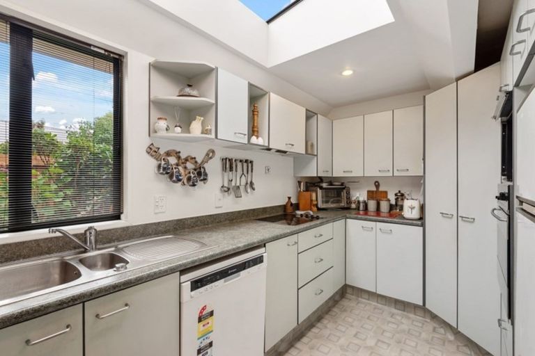 Photo of property in 16a Greers Road, Ilam, Christchurch, 8041