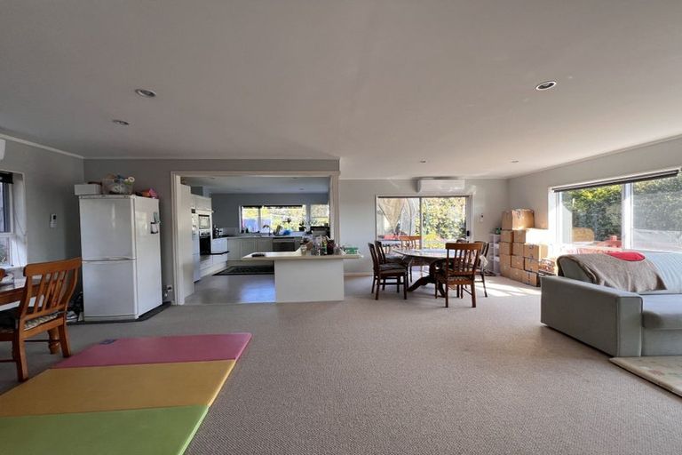 Photo of property in 7 Anure Place, Highland Park, Auckland, 2010