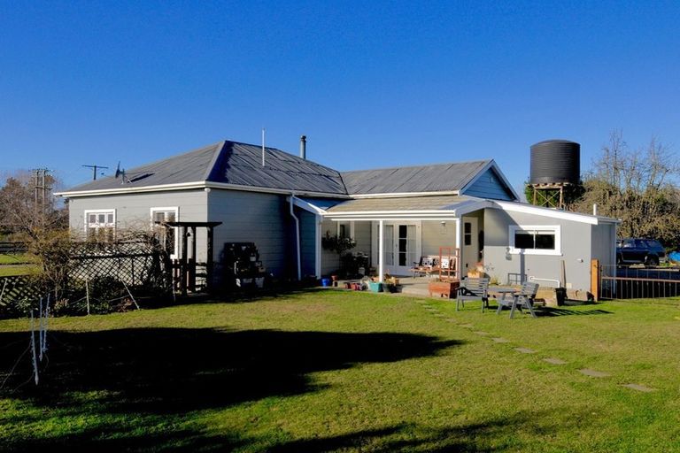 Photo of property in 64 Waihao Back Road, Waimate, 7979