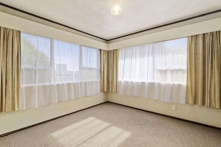 Photo of property in 49 Neri Crescent, Pomare, Rotorua, 3015