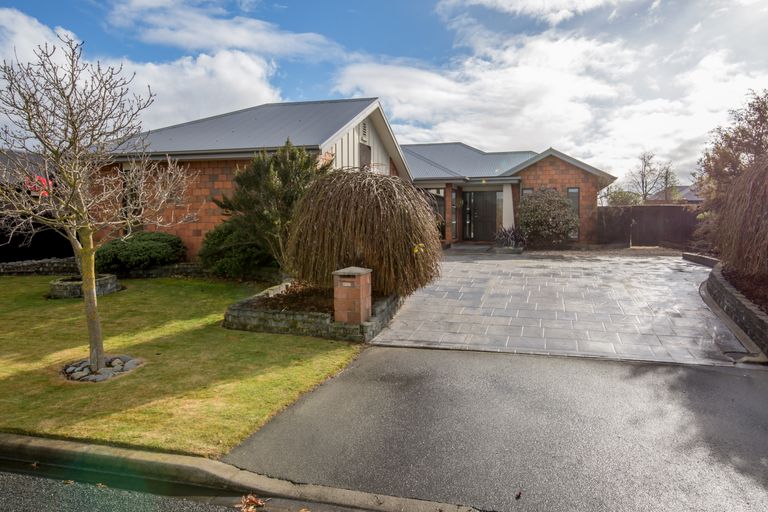 Photo of property in 6 Taiwhenua Street, Rangiora, 7400