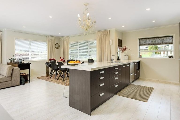 Photo of property in 6 Caldera Close, Pyes Pa, Tauranga, 3112