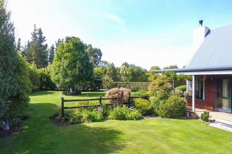 Photo of property in 866 Glasnevin Road, Glasnevin, Amberley, 7483