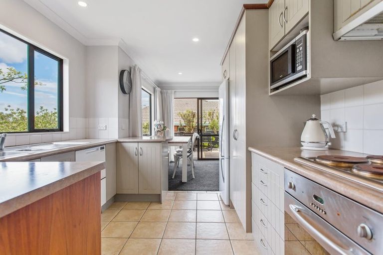 Photo of property in 22b Bleakhouse Road, Howick, Auckland, 2014