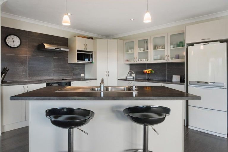 Photo of property in 8 Kasey Josh Place, Katikati, 3129