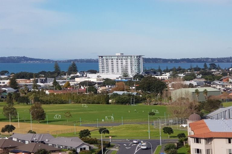 Photo of property in 53 West Hoe Heights, Orewa, 0931