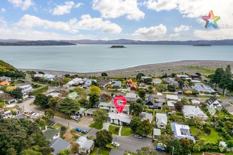 Photo of property in 5a Tawa Street, Eastbourne, Lower Hutt, 5013