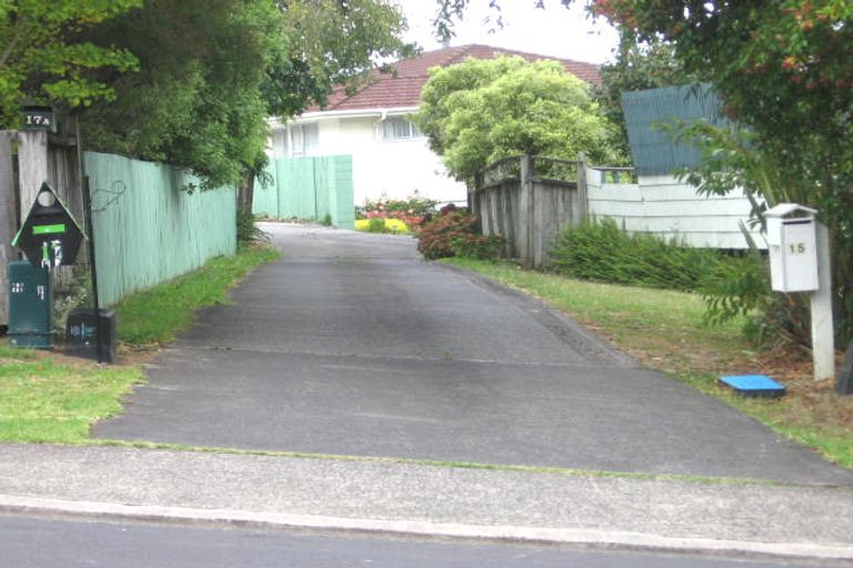 Photo of property in 2/17 Athena Drive, Totara Vale, Auckland, 0629