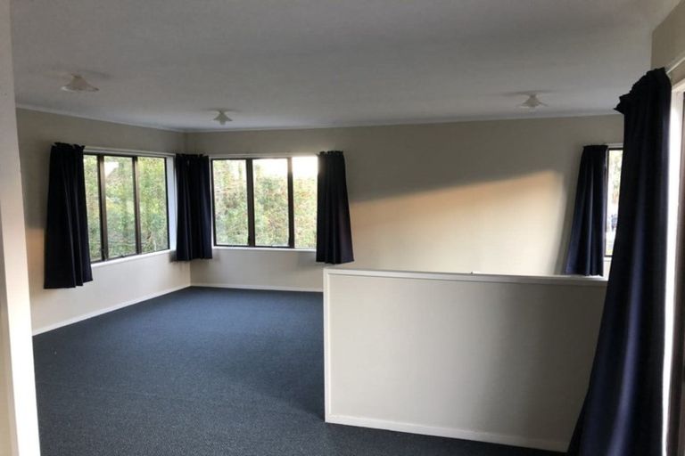 Photo of property in 42 Sandgate Avenue, Botany Downs, Auckland, 2010