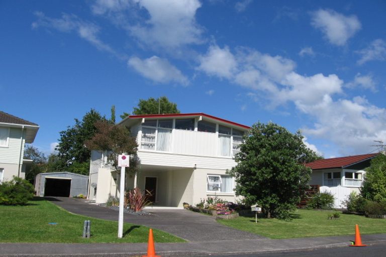 Photo of property in 8 Compton Street, Hillcrest, Auckland, 0627