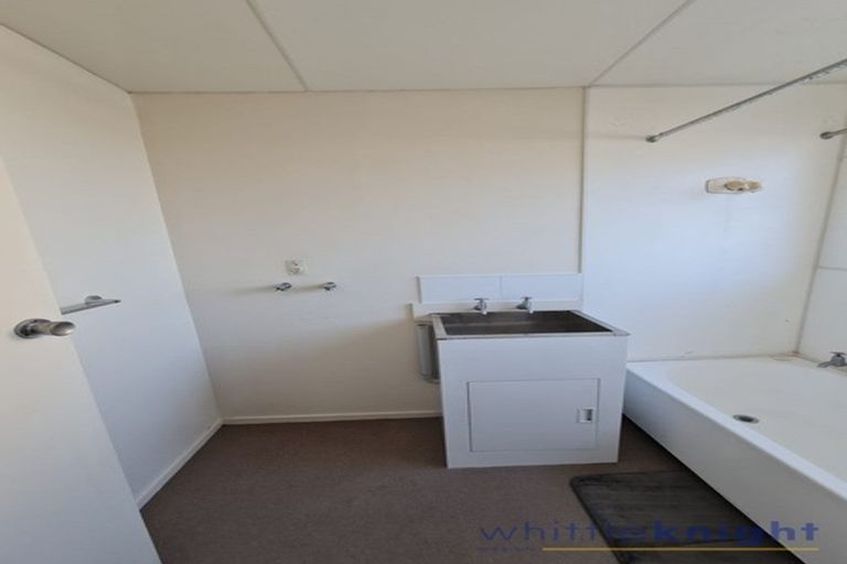Photo of property in 2/7 Division Street, Riccarton, Christchurch, 8041