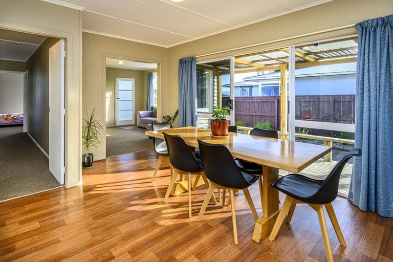 Photo of property in 73 Pohutukawa Place, Bell Block, New Plymouth, 4312