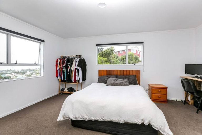 Photo of property in 11 Crownhill Street, Spotswood, New Plymouth, 4310