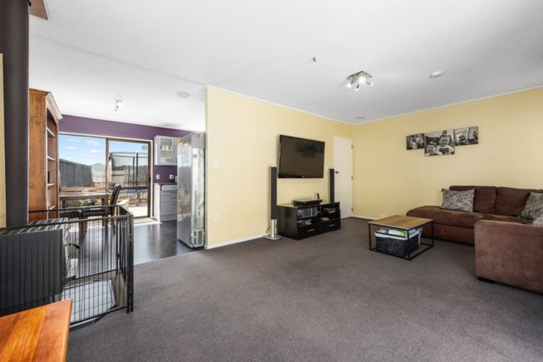 Photo of property in 13 Fenchurch Grove, Stokes Valley, Lower Hutt, 5019