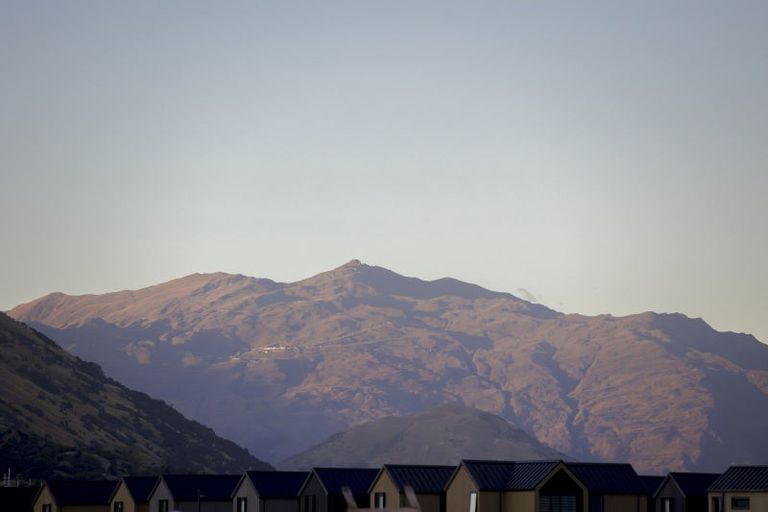 Photo of property in 8 Soudley Court, Jacks Point, Queenstown, 9371