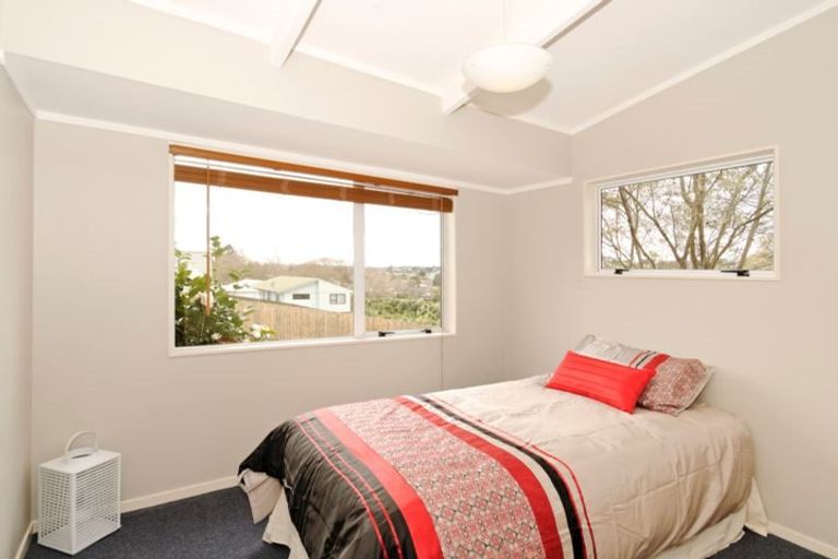 Photo of property in 1/98 Chislehurst Street, Henderson, Auckland, 0612