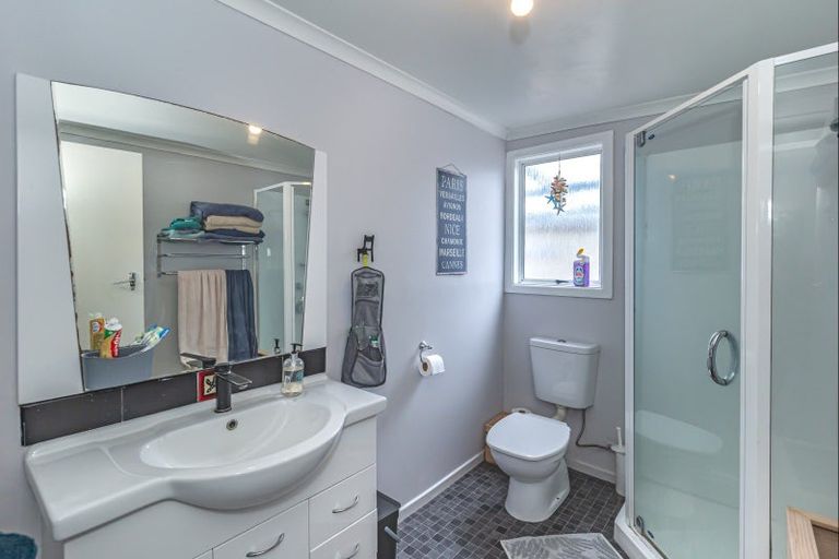 Photo of property in 13 Koputara Road, Himatangi Beach, Foxton, 4891