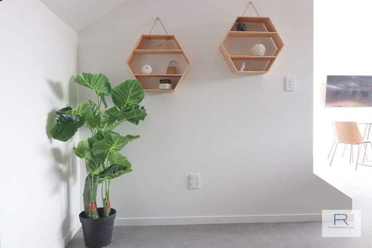 Photo of property in 4 Tapuwae Way, Mangere Bridge, Auckland, 2022